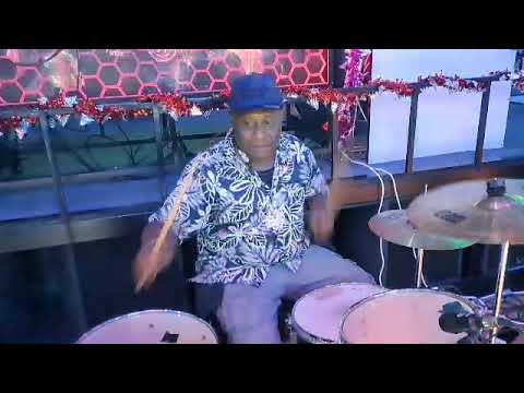 George Telek Live ft Leslie Moramoro, William Rupen, Pokawin & Sinai Kiliu