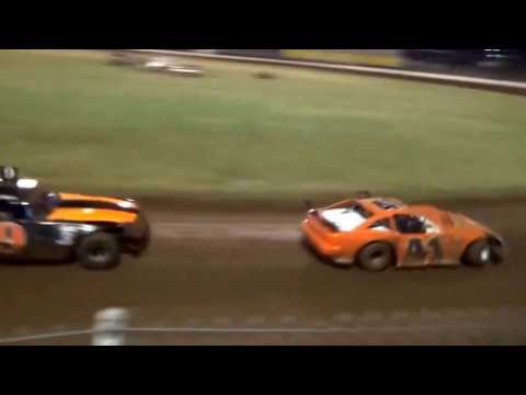 RSA Outlaw Sedans Qld Final Lockyer Valley Speedway 16 5 2015