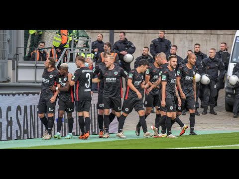 "Bandenattacke" (auf) Sven Kreyer