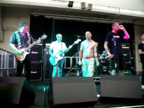 Blaggers ITA - House Of The Fascist Scum - Rebellion 2010.avi