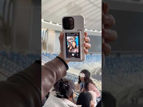 A display that mirrors your phone screen—rear camera selfies are clearer and look way better#selfie