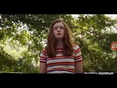 Cena para dublar max e eleven