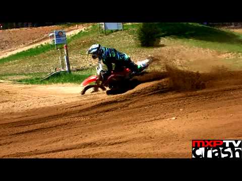 CRASH: Southwick Berm Flip (MXPTV)