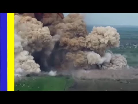 Artillery destroys  ammunition depot heading for Kherson | Ukraine war