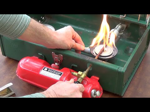 How to Operate a Coleman Camp Stove