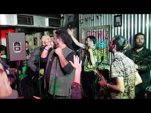 Tarante Groove Machine - Yaleli