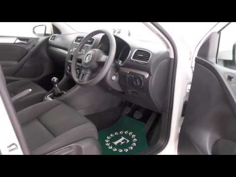 VOLKSWAGEN GOLF DIESEL HATCHBACK (2011) 1.6 TDI 105 S 5DR - WJ61RFE