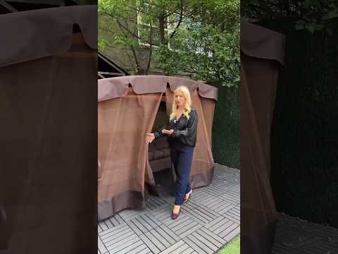 Практична Феліція в коричневому кольорі #гойдалка #качели