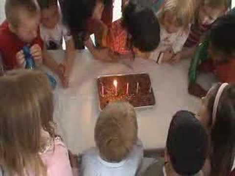 Anusha's 5th Birthday Party - Cake Cutting