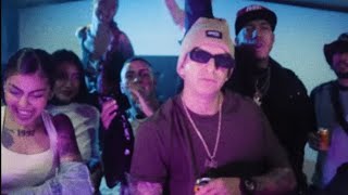 El Fiestón Lyrics English Translation