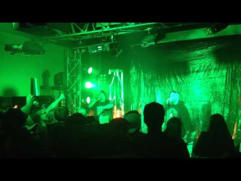 Saintanik - Lean on Me