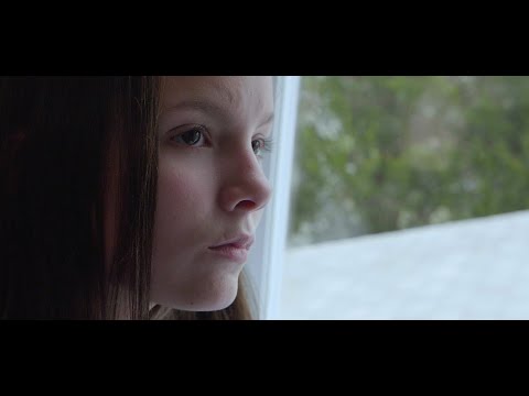 download lagu mp3 mp4 Sera Bullis, download lagu Sera Bullis gratis, unduh video klip Sera Bullis