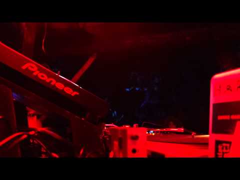 Dave Twomey / Tr nch (intro sequence) @ Organik, Taiwan 27.4.2013