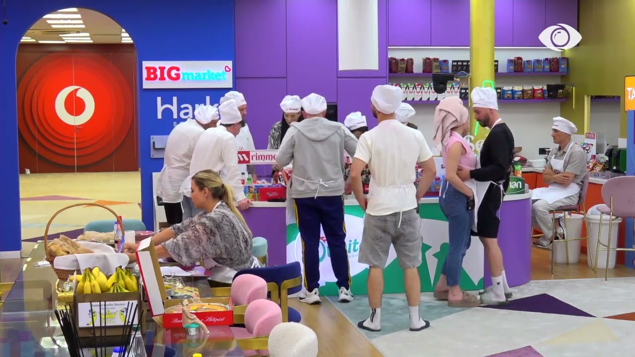 Bie gongu, banorët nisin të gatuajnë pastat