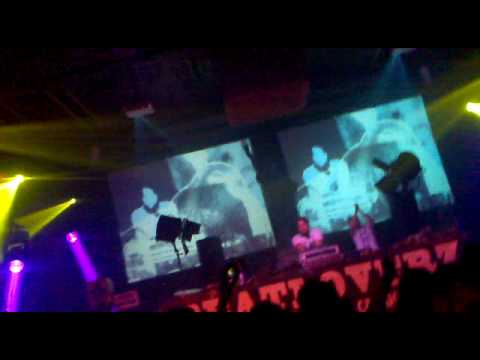 Sebastian Ingrosso Plays the New Axwell vs Daddy's Groove Remix