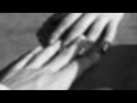 Hootie and the Blowfish - Look Away (lyrics) - Cracked Rear View