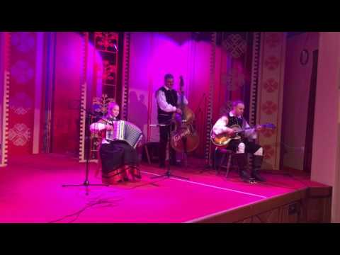 GLASBENI CENTER ROŠER - Danaja Grebenc (zmagovalka tekmovanja Avsenik)