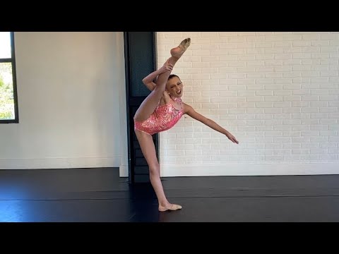 Chloe Tyler - Attention