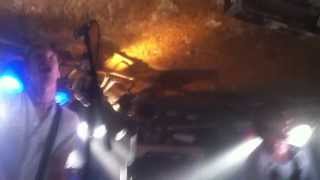 Oslo Ess - Det Brenner Under Beina Mine