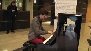 Piano à la Gare de Namur