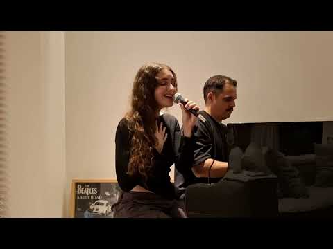 Mora Fisz - "Paisaje" (Acústico en piano)