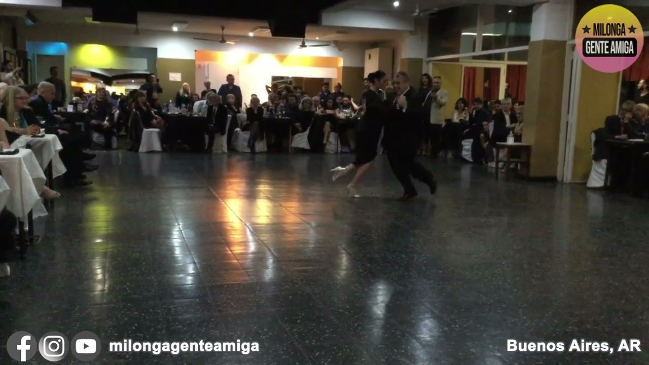 Natalia Hills baila con Hernan Alvarez Prieto - Milonga Gente Amiga 2022