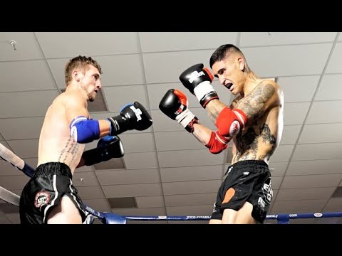 SPECTACULAR Muay Thai Kickboxing Fight 🔥 Luke Jackson vs Alan Murray Highlight