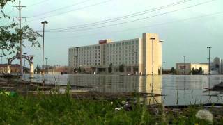 preview picture of video 'Harrah's Metropolis Riverboat Casino flooded out April 26, 2011 IL Illinois part 1'