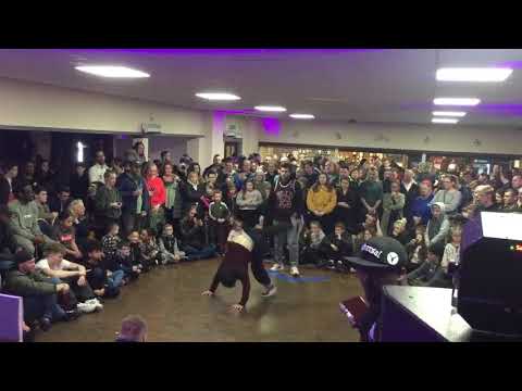 Kat vs Flash Jordan | Too Fast 1v1