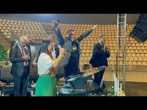 Valesca Mayssa Sidney Almeida | Eis-Me Aqui 😭💥 Chamaram Forte Espírito Santo | Um Adorador + Obra