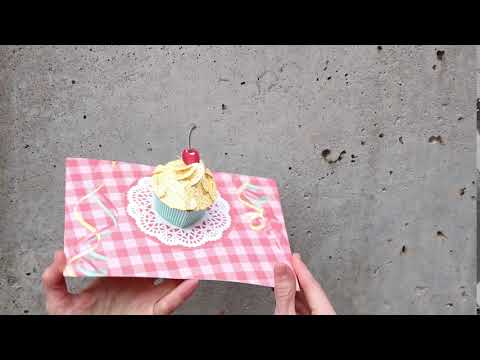 Gingham Cupcake Pop-Up Note Card