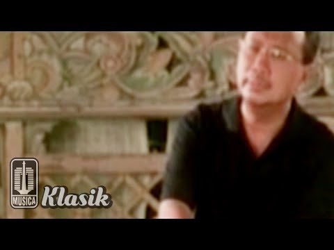 Ebiet G. Ade - Bunga - Bunga Cinta (Official Karaoke Video)