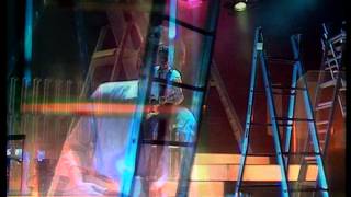 TOPPOP: Robert Palmer - Looking For Clues