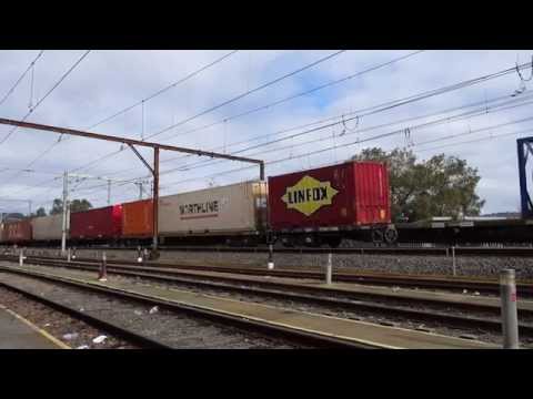 NR18 (Indian Pacific livery) leads 4BS6 - 23/7/15
