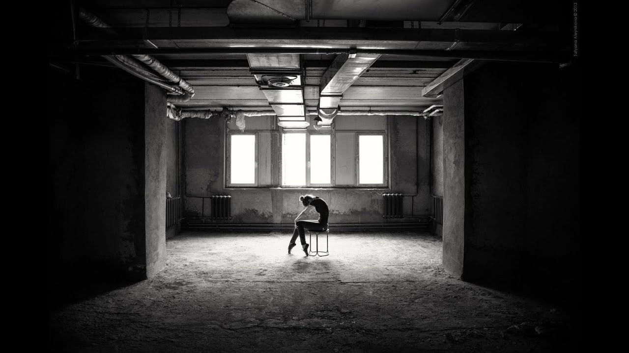 At The Ballet - Featurette