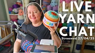 Chatting about yarn🧶☺️