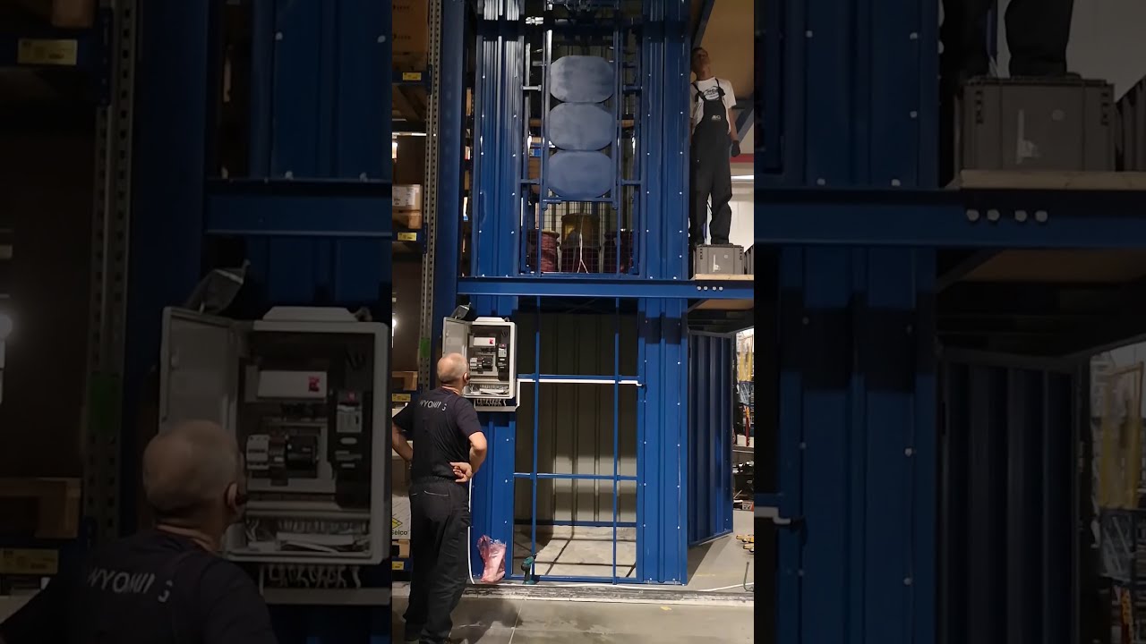 Teretni lift u fabrici