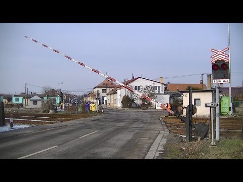 Spoorwegovergang Kopidlno (CZ) // Railroad crossing // Železniční přejezd