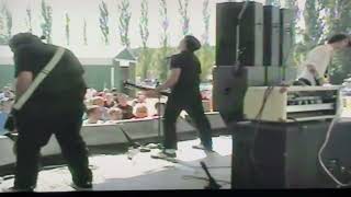 Number One Gun-These Things live @ Tom Fest 2002