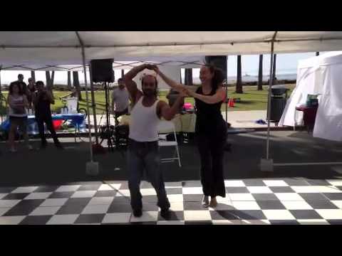 Open Streets/Calles Vivas 10/24/15 - Performance by JustBaila