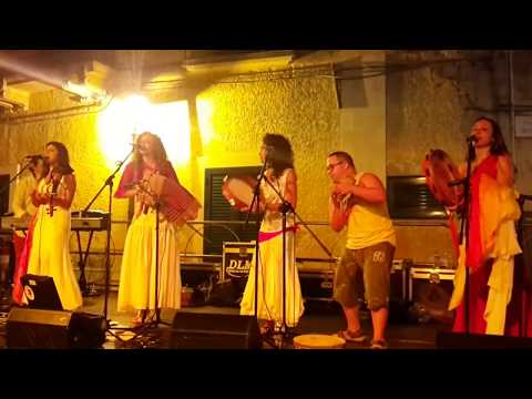 Lucapizzicato-GIURDIGNANO PASSIONE TARANTA Luca su palco 1 agosto 2017