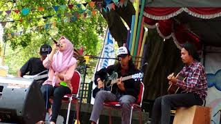 Download lagu Bongkar Iwan fals cover gazebu mp3