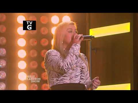 Kelly Clarkson Walking On Broken Glass (Annie Lennox Cover) The Kelly Clarkson Show October 1, 2019