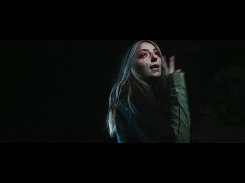 YaSi - world is burning (Official Video)