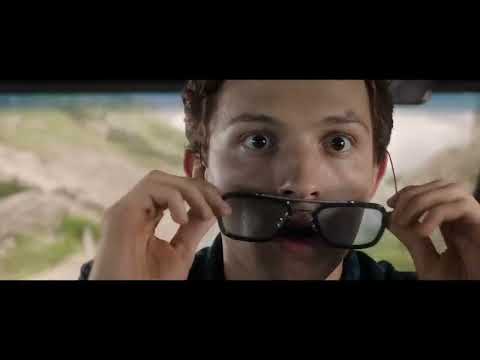 Spider-Man swinging between London landmarks during the climactic battle in Far From Home