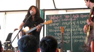 Darlin&#39; It Ain&#39;t Easy - Zee Avi Live in Singapore 2009