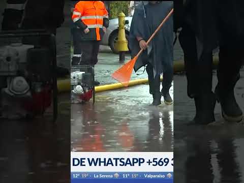Calle se inundó en Quilicura tras el sistema frontal - Contigo en la Mañana