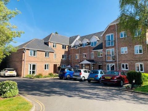For Sale - One bedroom ground floor retirement flat in Avongrove Court, The Avenue, Taunton