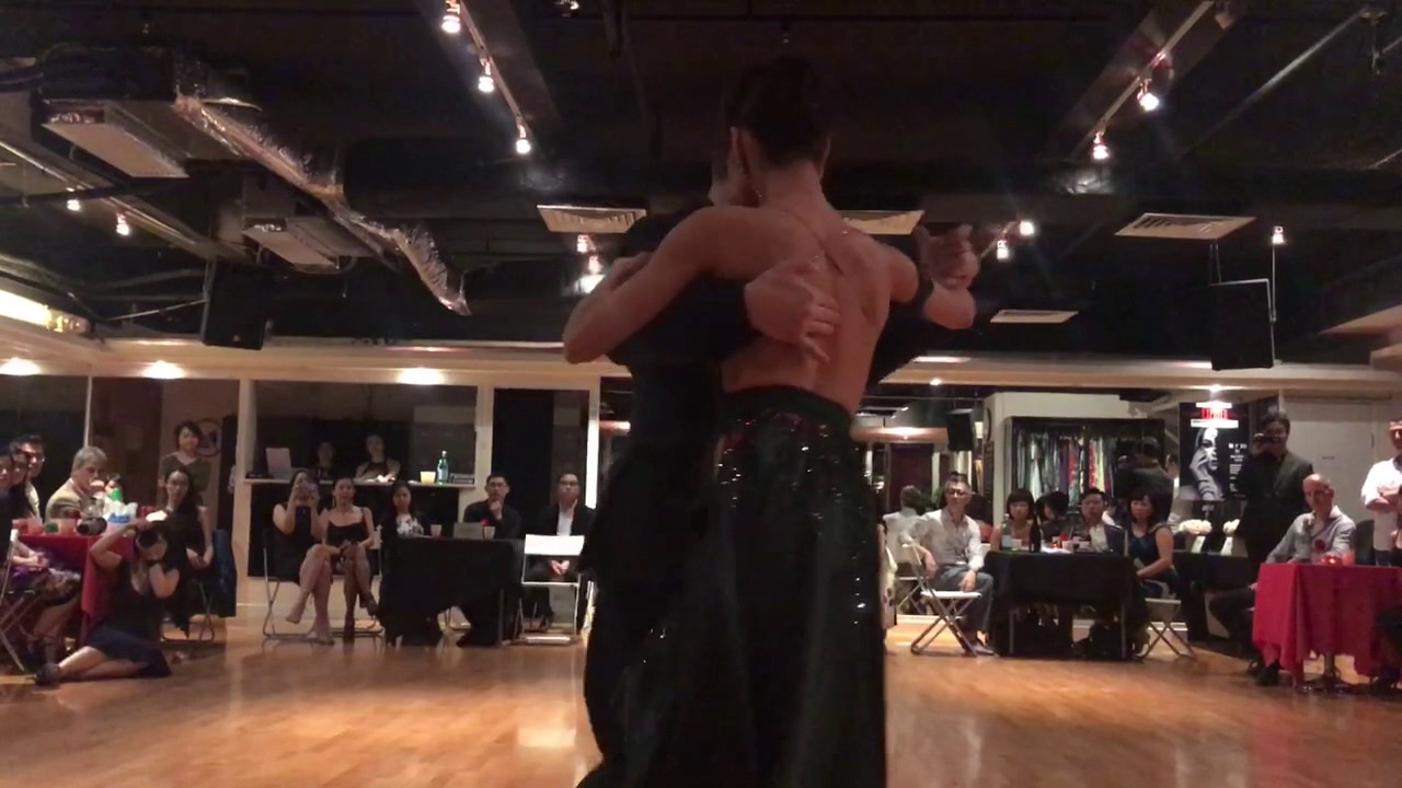 Maxim Gerasimov y Maria Vasilera-Marionva at Hong Kong Grand milonga 2017 -1/4