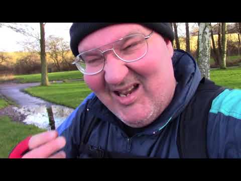 MongoTV_889  - Del 2 - Sidder På En Bænk Ved Furesøen